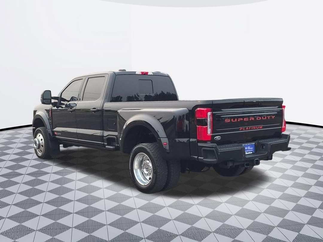 2026 Ford F-450Sd Platinum - Image 3