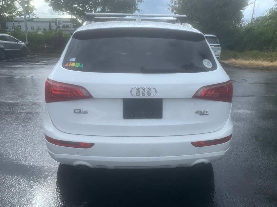 2011 Audi Q5 2.0T Premium - Image 3