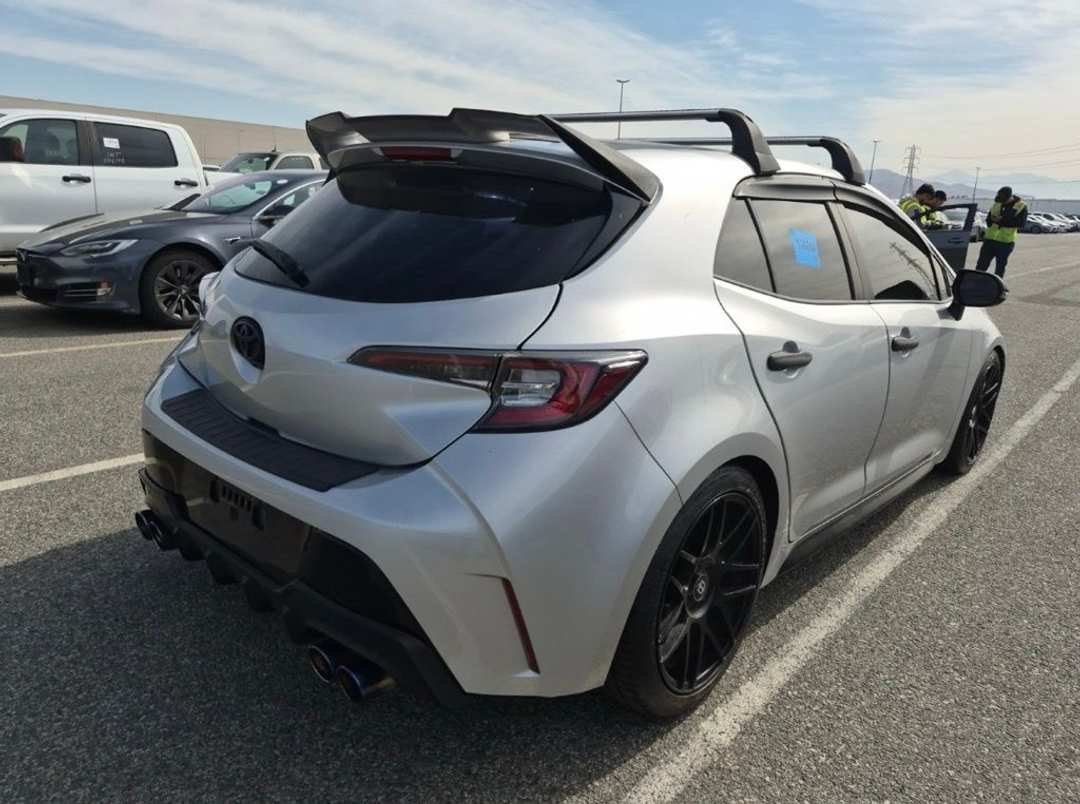 2020 Toyota Corolla SE - Image 3