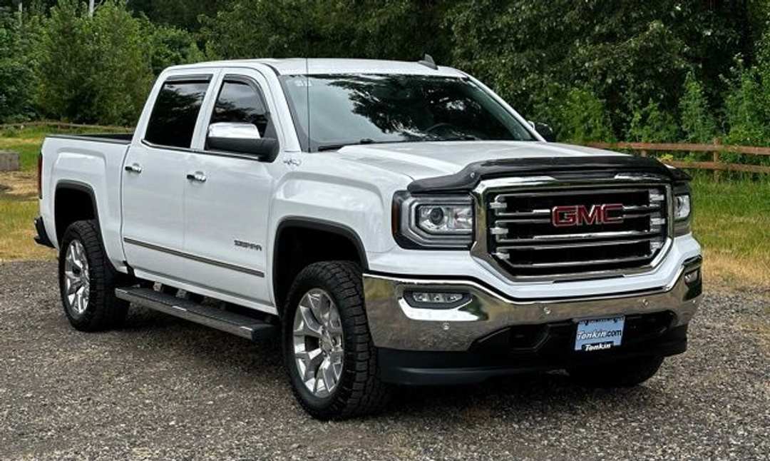 2018 GMC Sierra 1500 SLT - Image 2