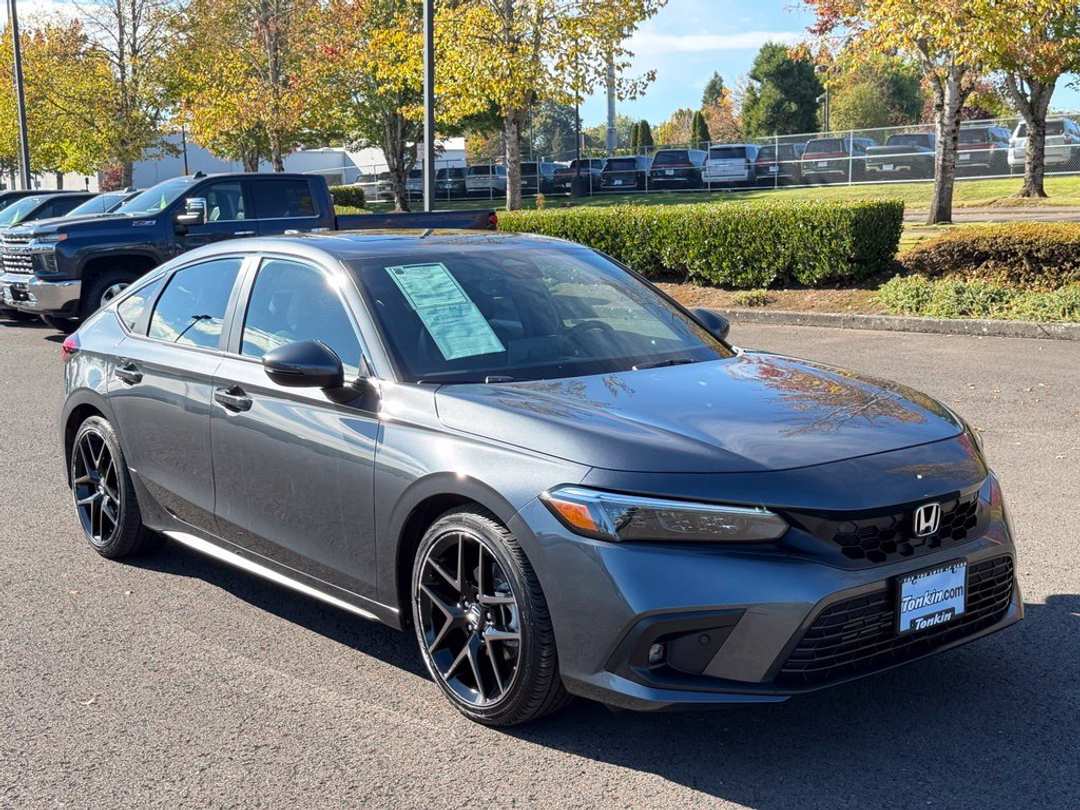 2024 Honda Civic Sport Touring - Image 2