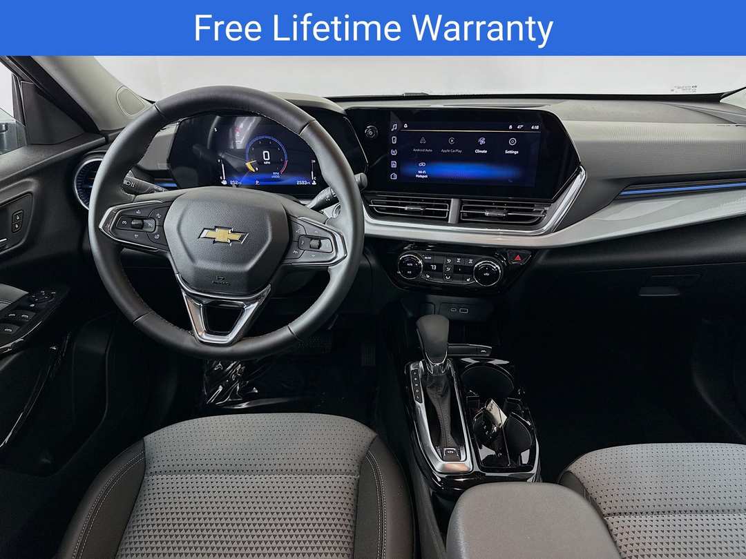 2025 Chevrolet Trax LT - Photo 22