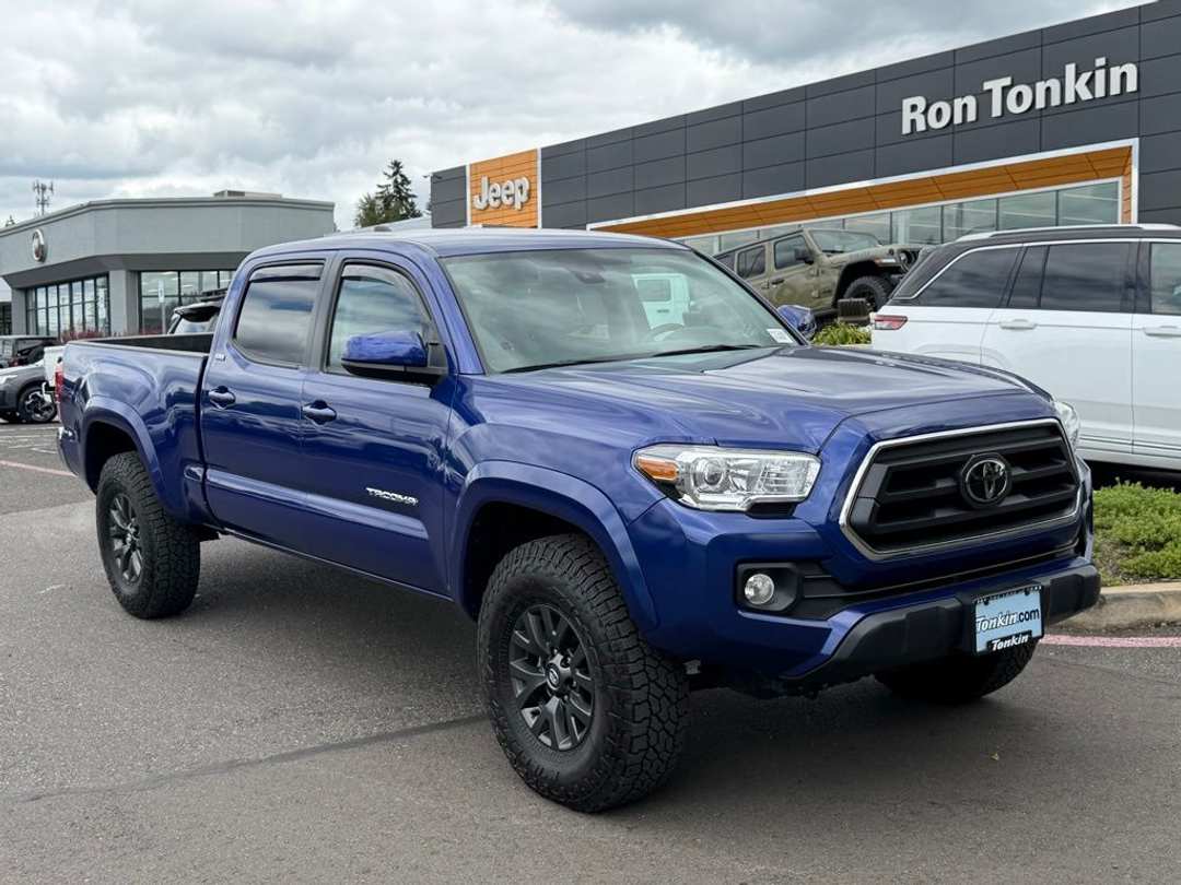 2022 Toyota Tacoma SR5 - Image 2