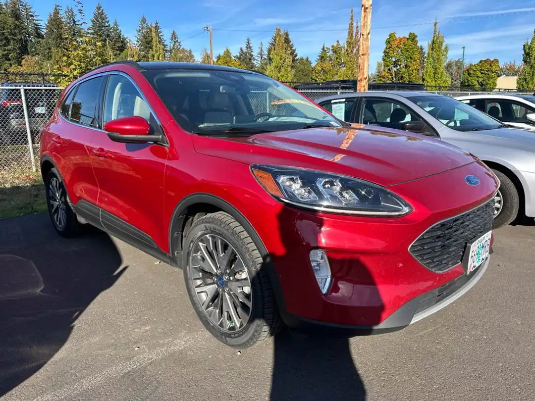 2020 Ford Escape Hybrid Titanium - Image 3