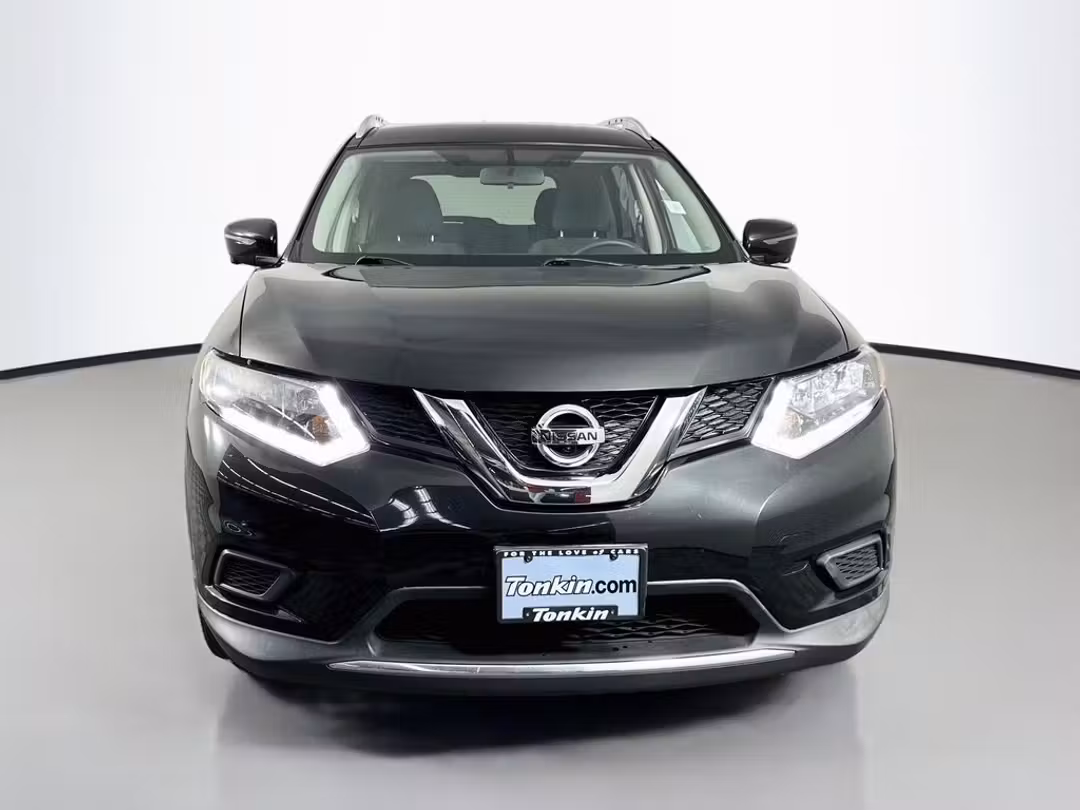 2016 Nissan Rogue SV - Image 3