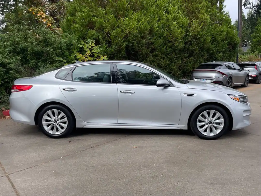 2018 Kia Optima EX - Image 3