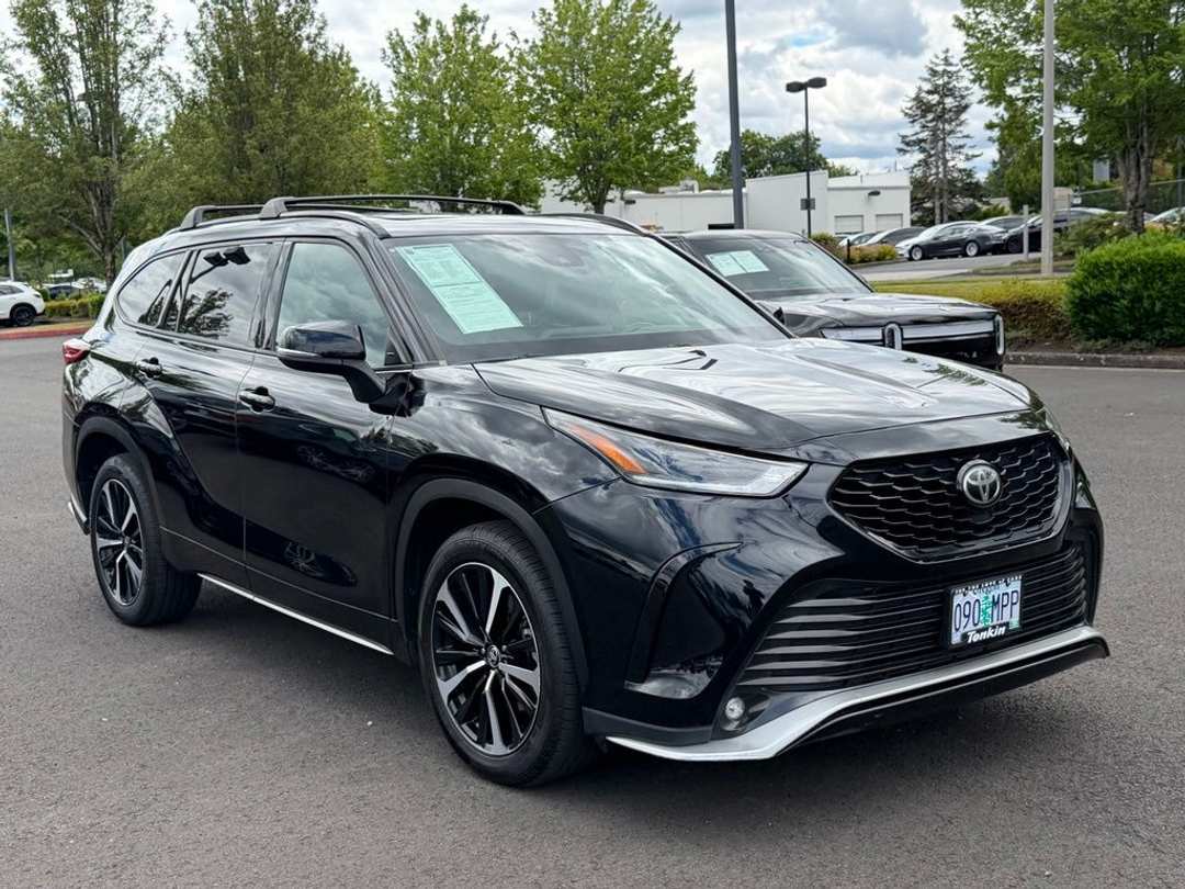 2021 Toyota Highlander XSE - Image 2