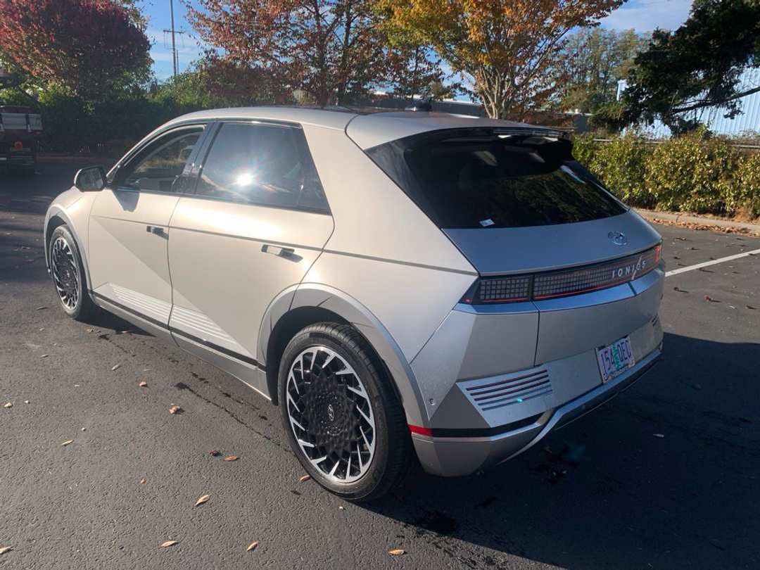 2024 Hyundai Ioniq 5 Limited - Image 2