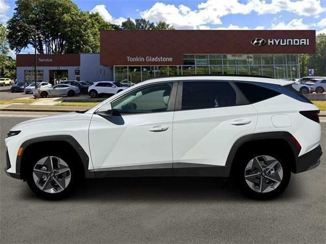 2026 Hyundai Tucson Hybrid SEL - Image 3