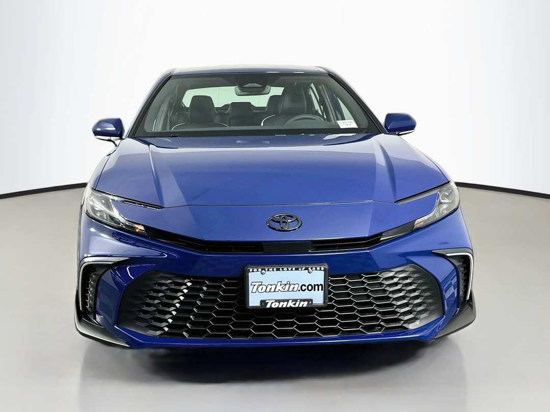 2026 Toyota Camry SE - Image 2