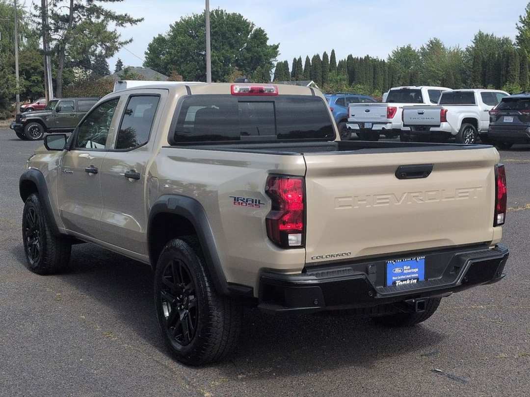 2023 Chevrolet Colorado Trail Boss - Image 3