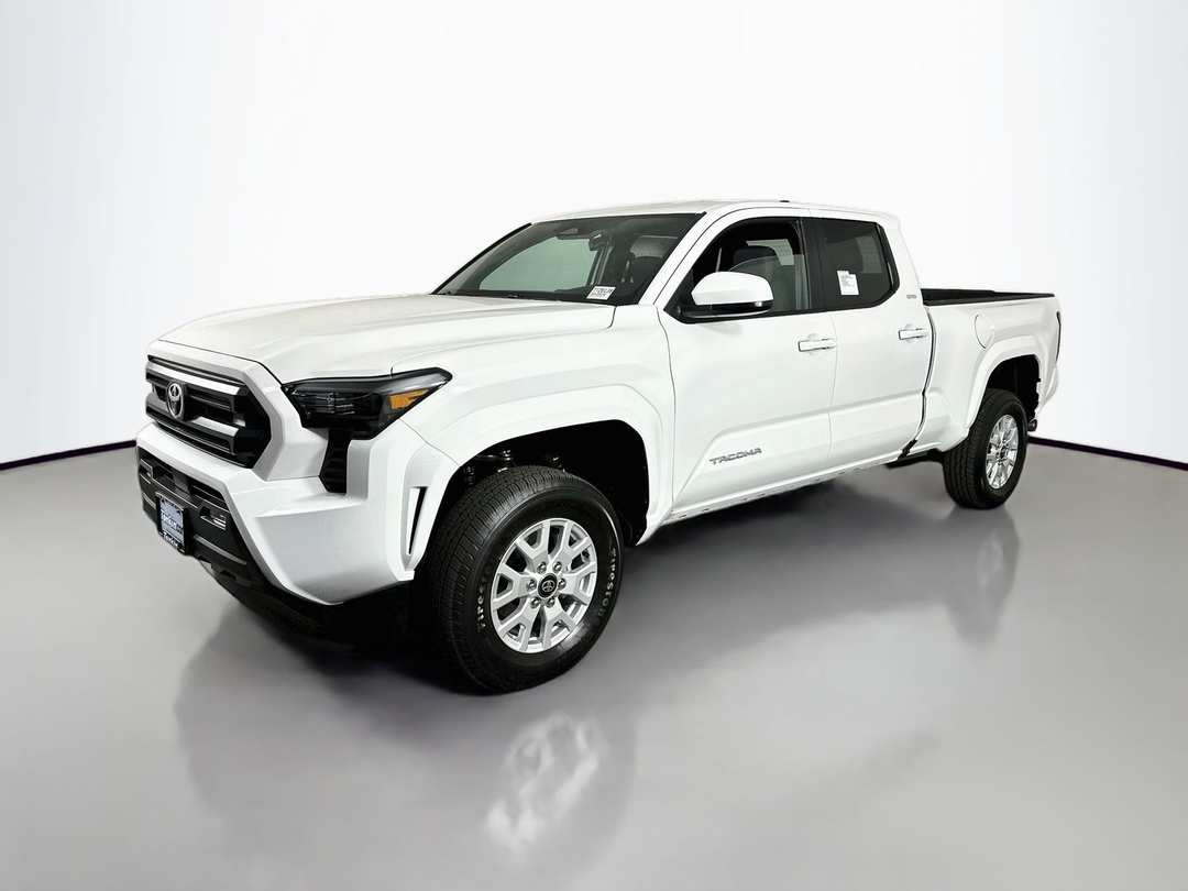 2026 Toyota Tacoma SR5 - Image 3