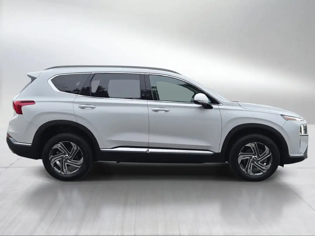 2023 Hyundai Santa Fe SEL - Image 2