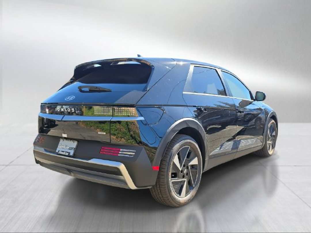 2026 Hyundai Ioniq 5 SEL - Image 3