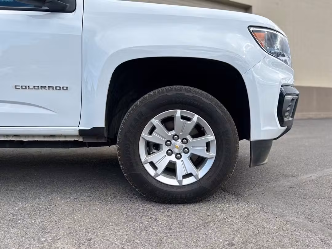 2022 Chevrolet Colorado LT - Image 2