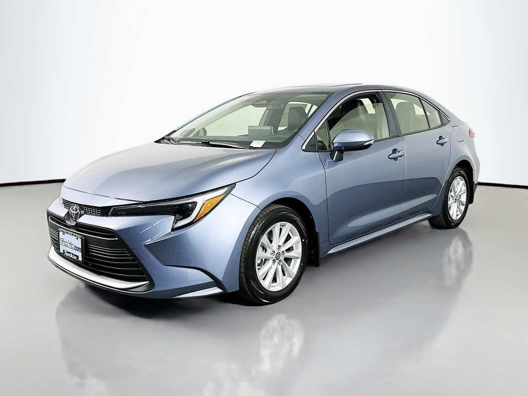 2026 Toyota Corolla Hybrid XLE - Image 3