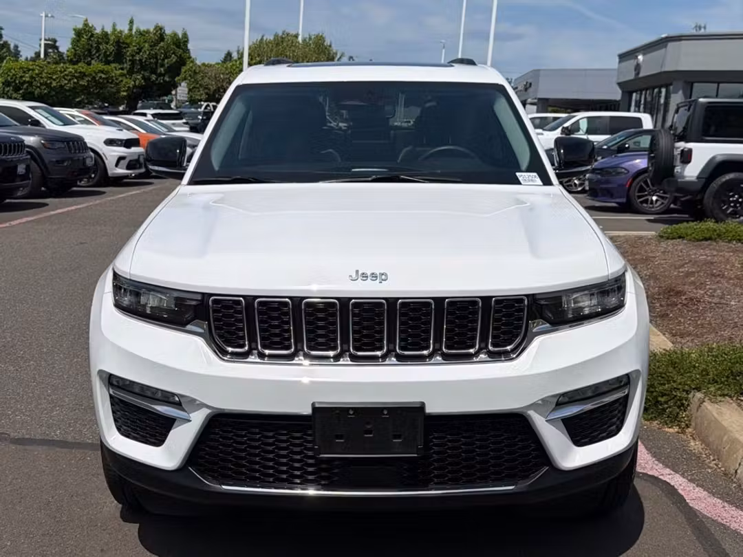 2023 Jeep Grand Cherokee 4xe - Image 3