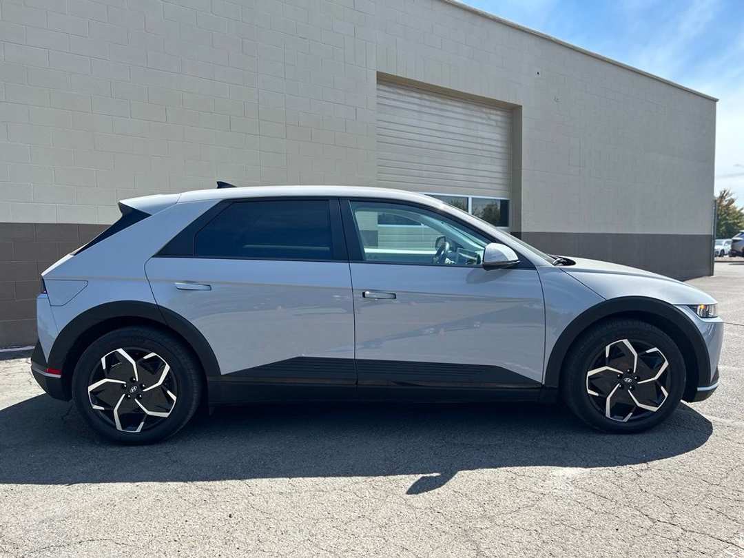 2024 Hyundai Ioniq 5 SEL - Image 3