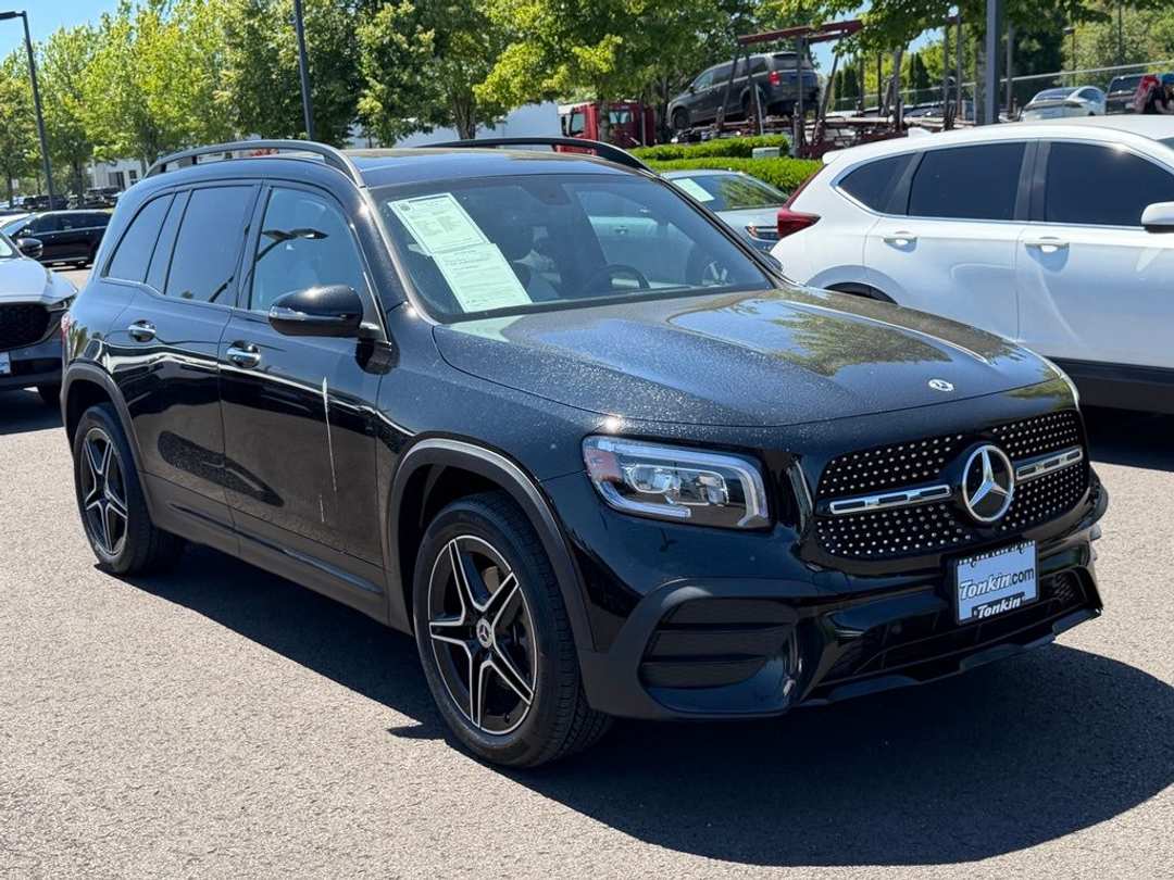 2023 Mercedes-Benz GLB GLB 250 - Image 2