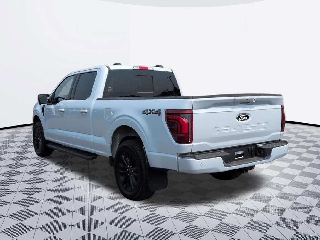 2025 Ford F-150 Lariat - Image 3
