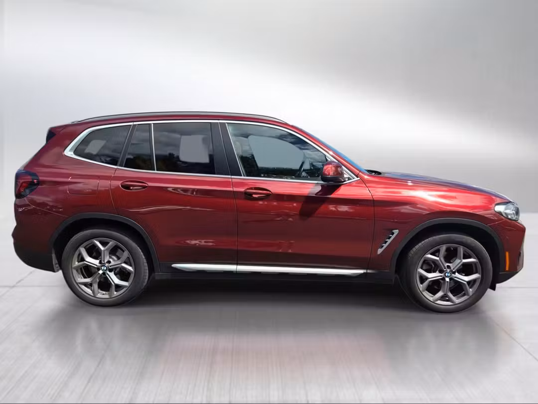 2022 BMW X3 xDrive30i - Image 2