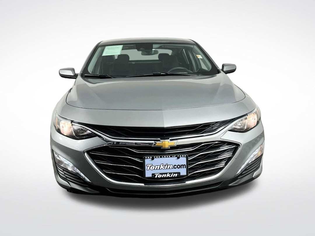 2023 Chevrolet Malibu LT - Image 2