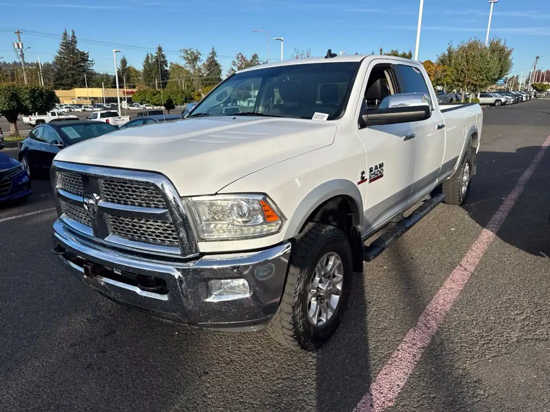 2015 Ram 2500 Laramie - Image 3