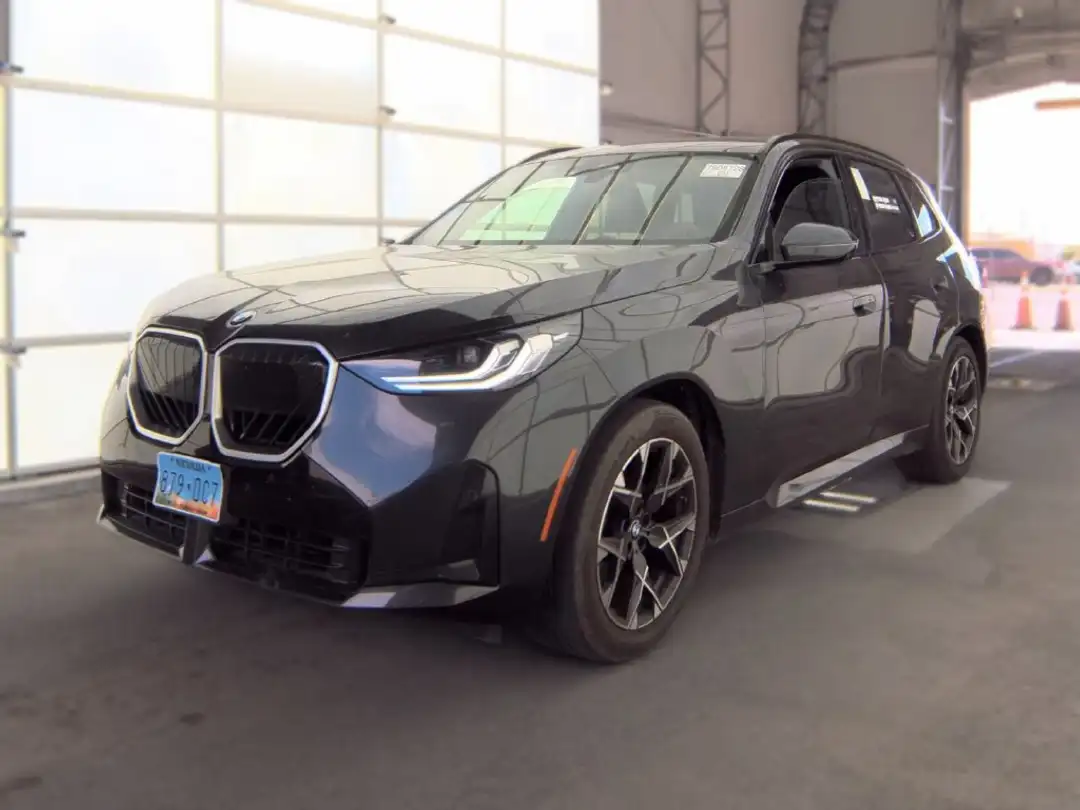 2025 BMW X3 30 xDrive - Image 2