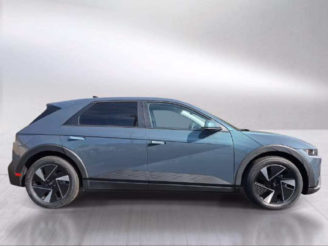 2027 Hyundai Ioniq 5 SE - Image 2