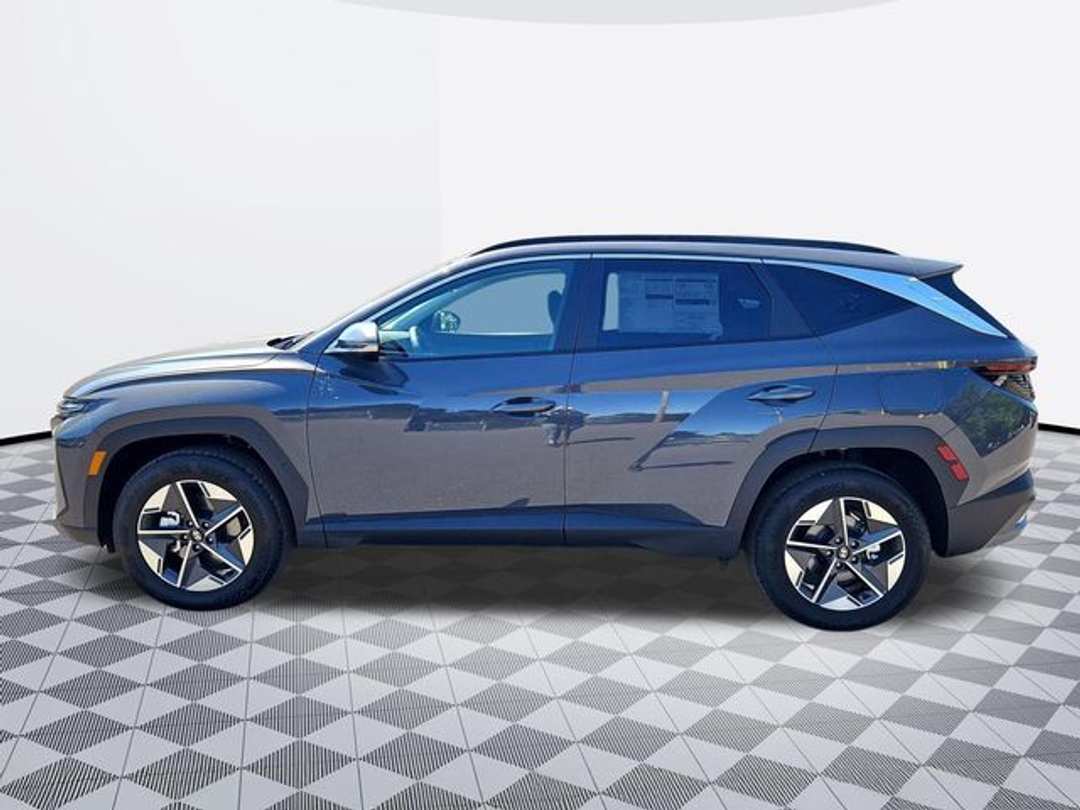 2026 Hyundai Tucson SEL Premium - Image 3