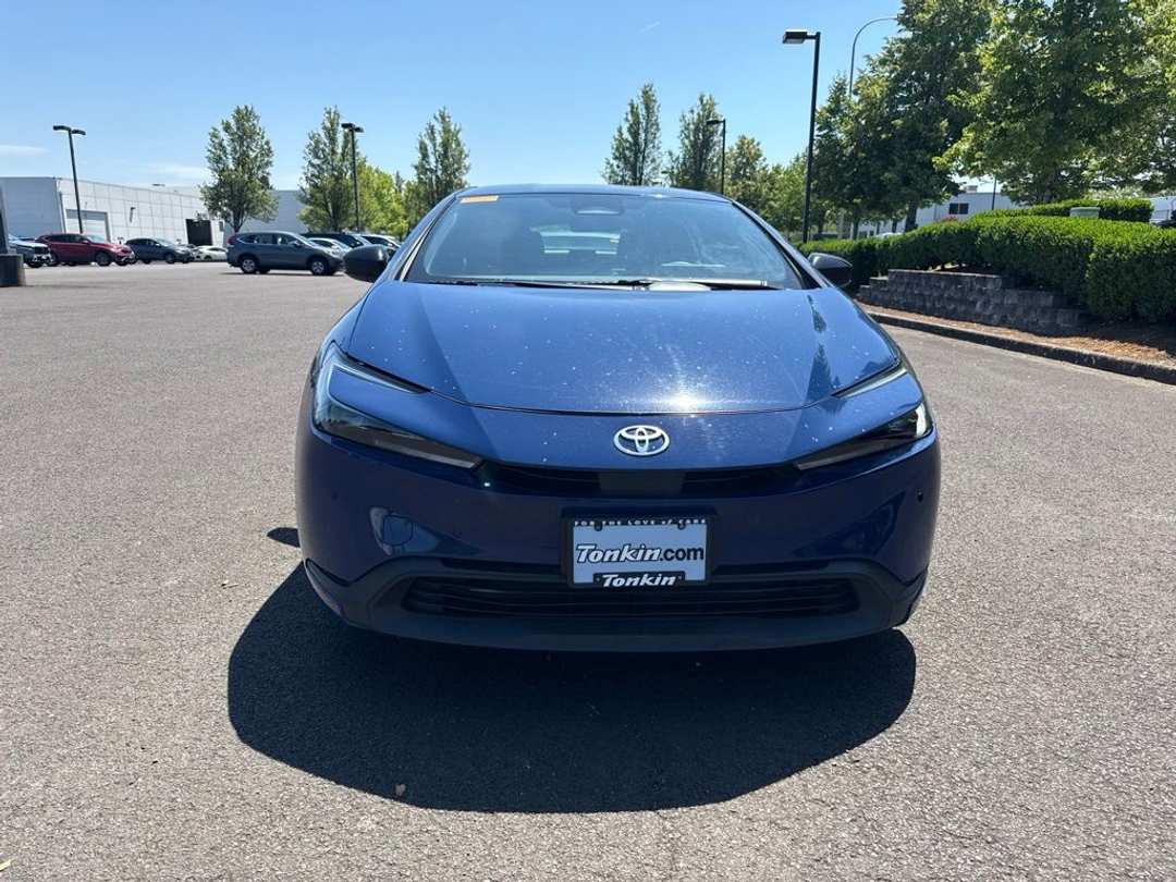 2025 Toyota Prius LE - Image 2