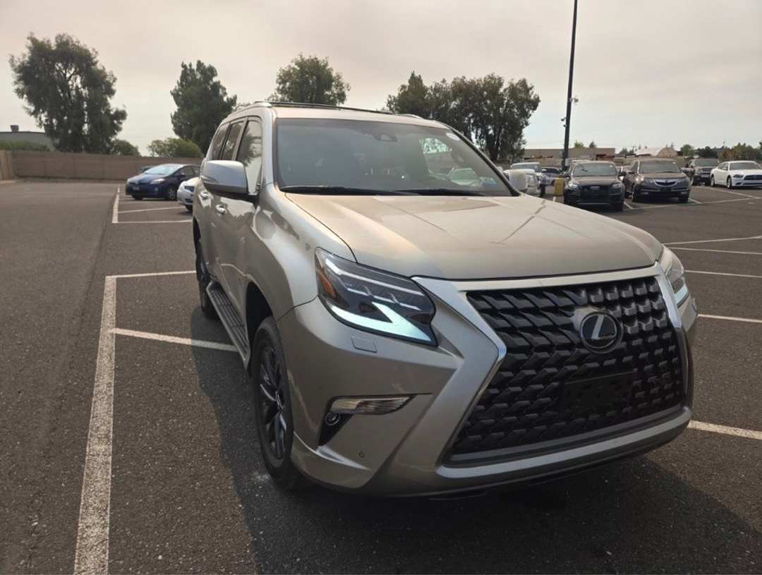 2021 Lexus GX 460 - Image 2