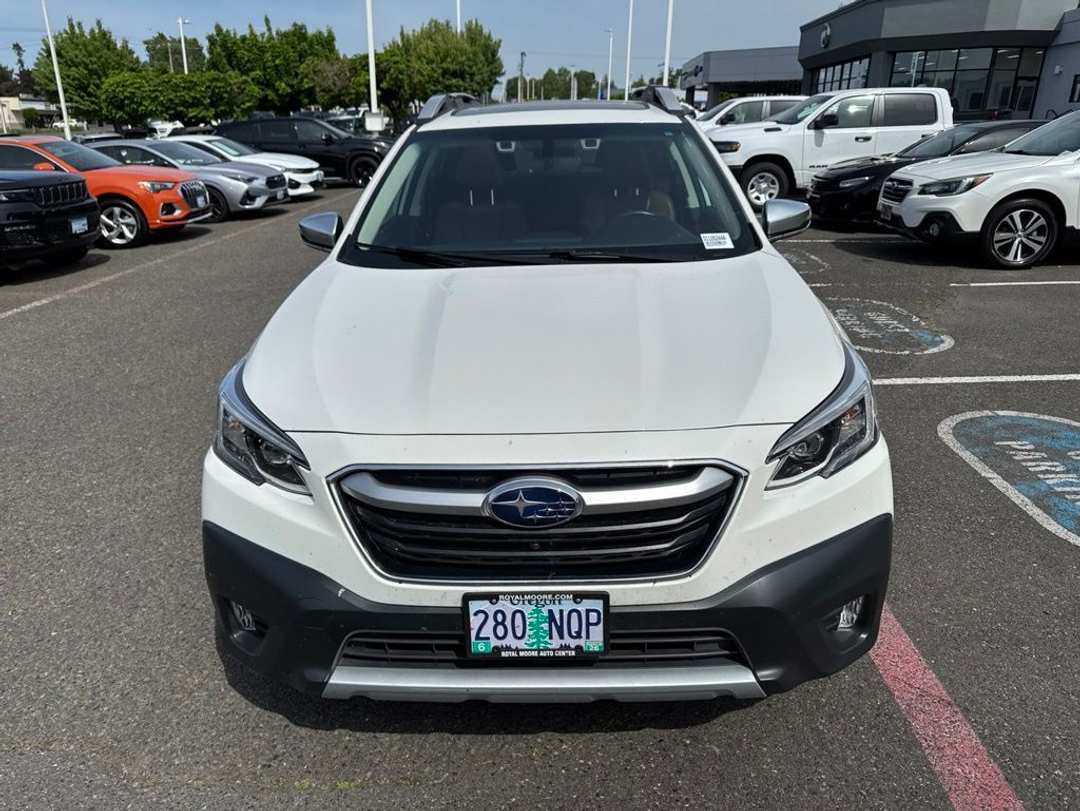 2022 Subaru Outback Touring - Image 2