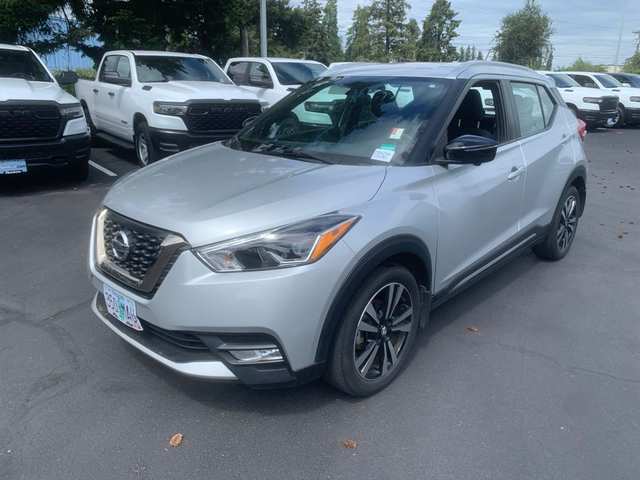 2019 Nissan Kicks SR