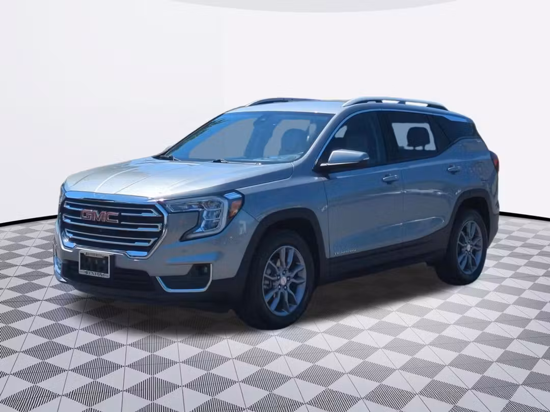 2023 GMC Terrain SLT - Image 2