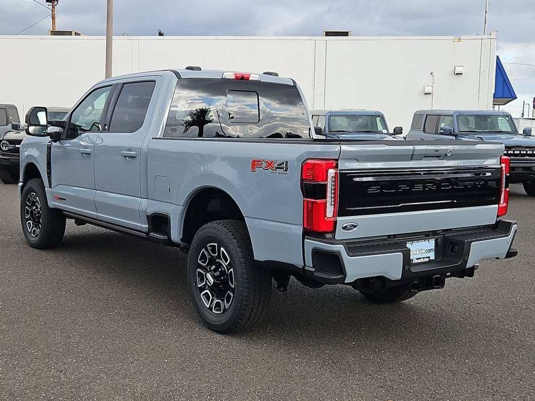 2026 Ford F-250Sd Platinum - Image 3