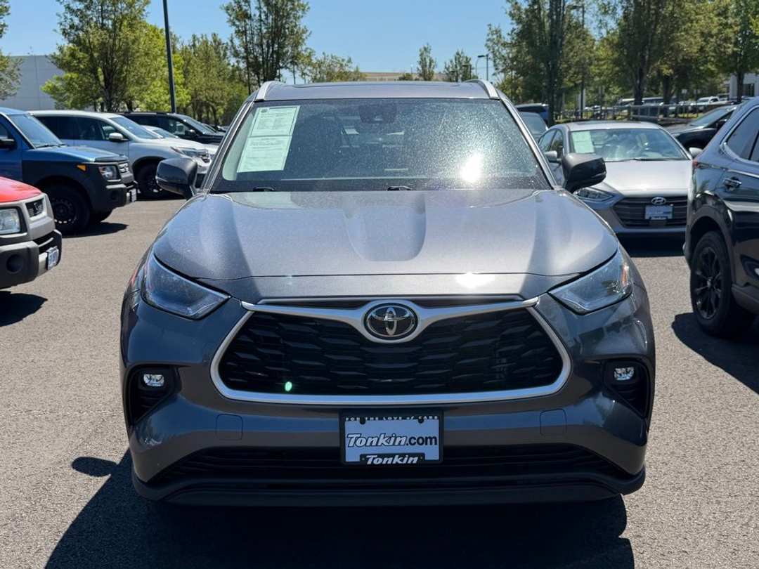 2023 Toyota Highlander XLE - Image 3