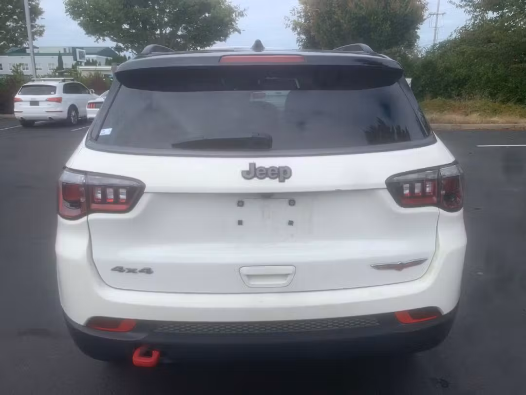 2019 Jeep Compass Trailhawk - Image 3