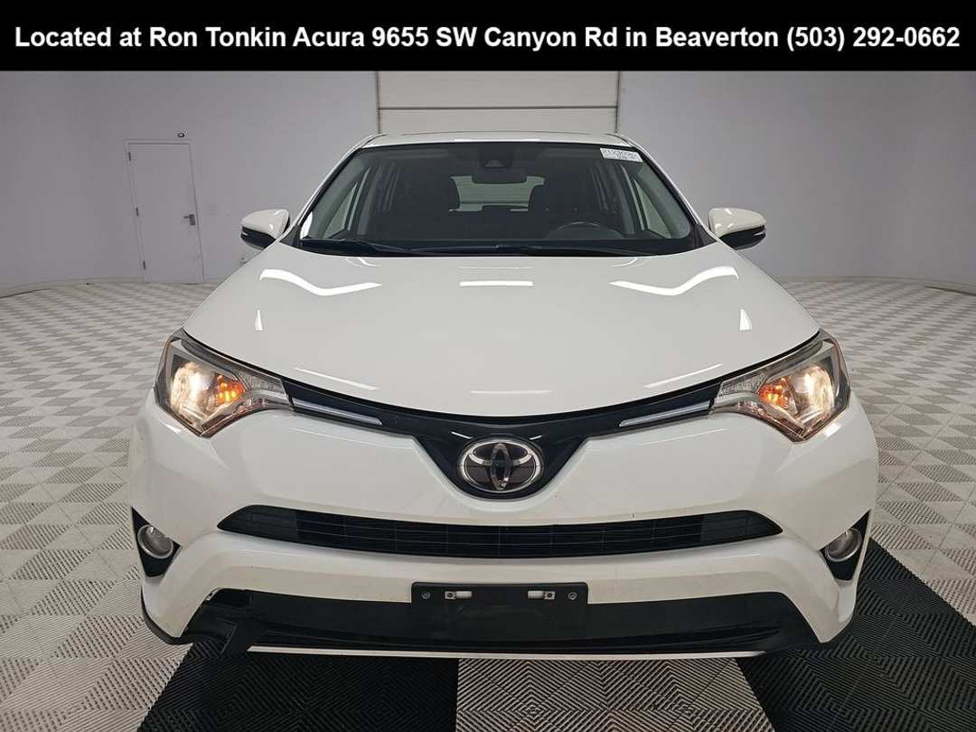 2018 Toyota Rav4 XLE - Image 3