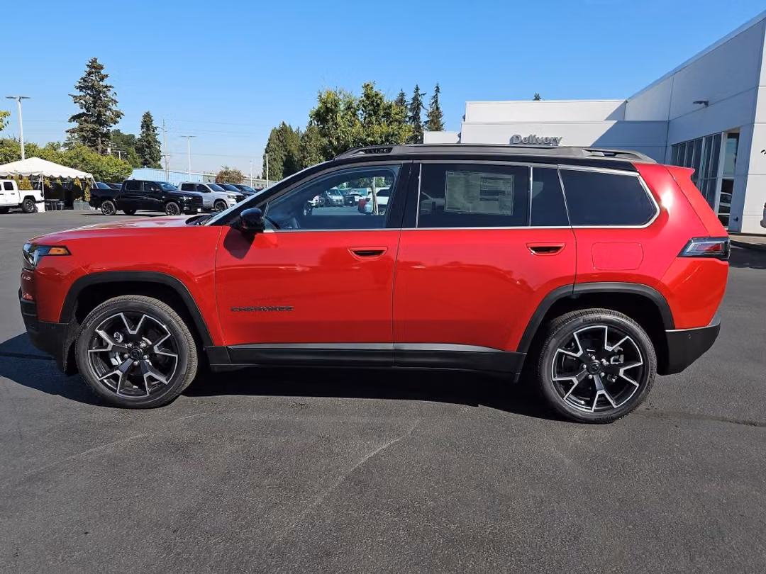 2026 Jeep Cherokee Overland - Image 3