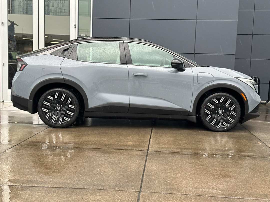 2026 Nissan LEAF PLATINUM+ - Image 3