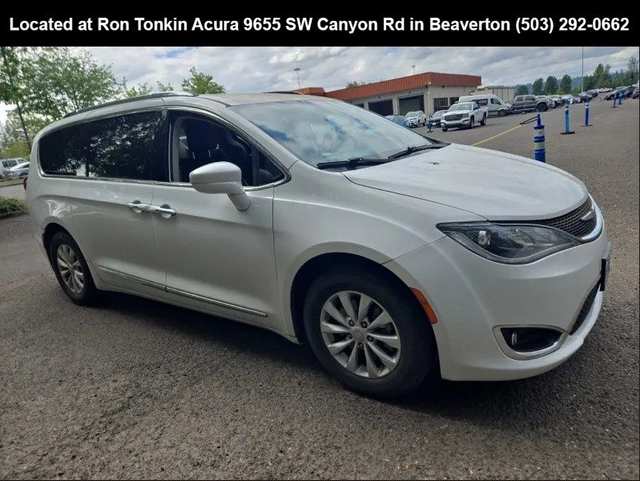 2019 Chrysler Pacifica Touring L