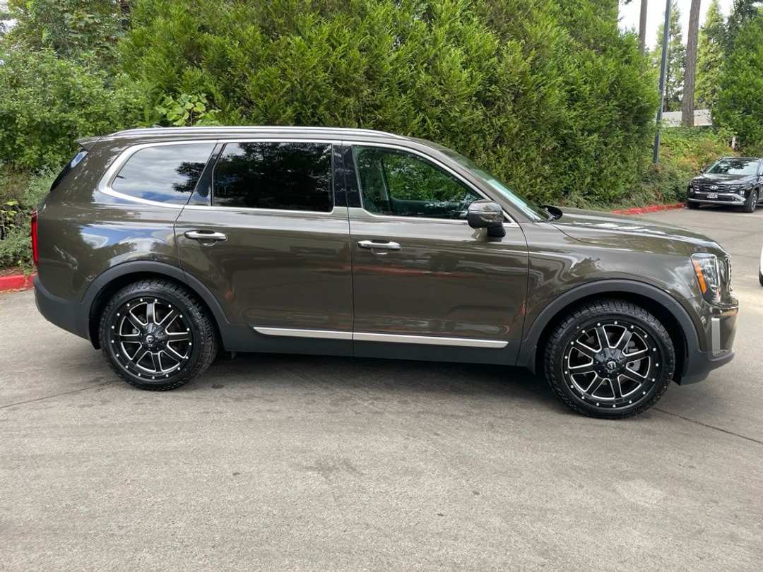 2021 Kia Telluride S - Image 2