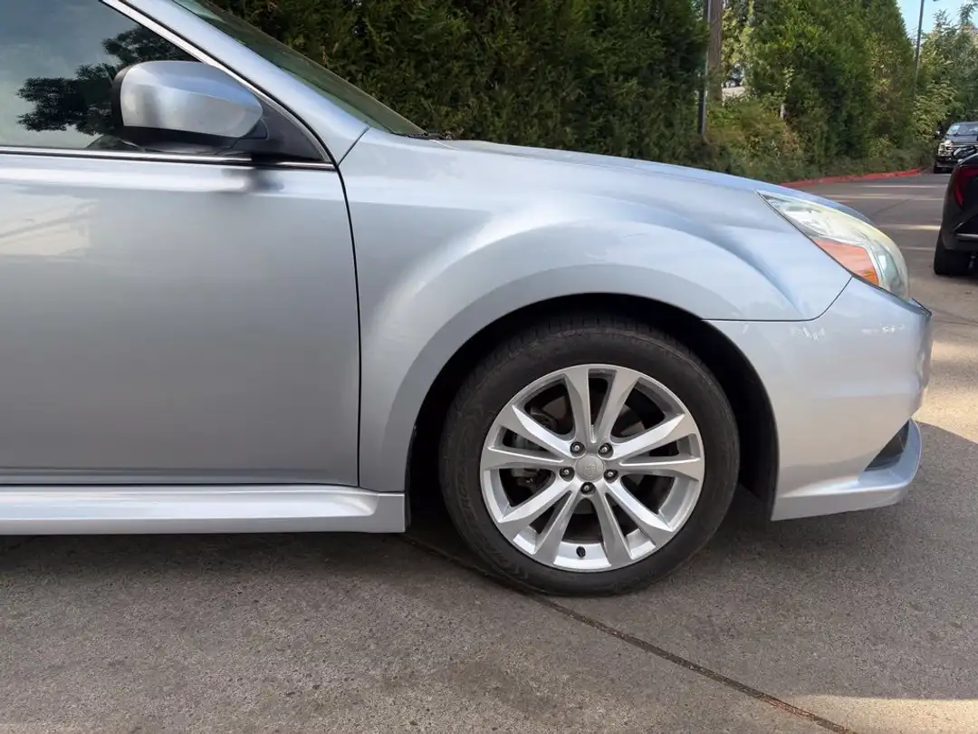2013 Subaru Legacy 2.5i - Image 3