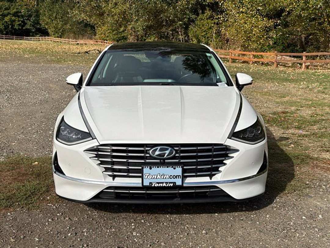 2022 Hyundai Sonata Hybrid Limited - Image 3