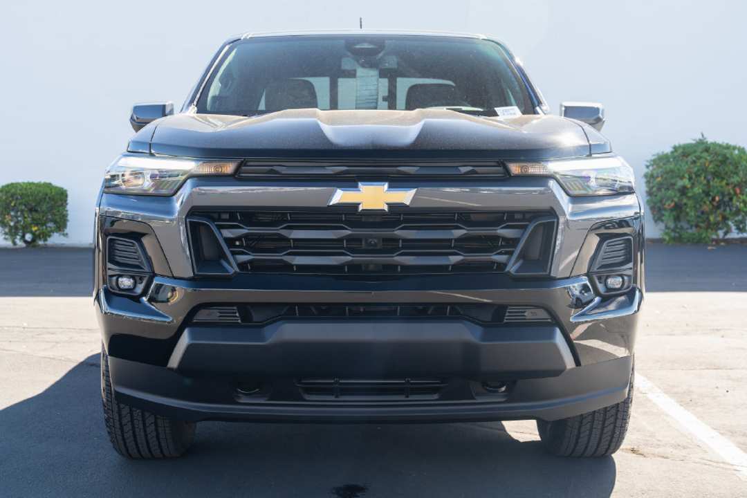 2026 Chevrolet Colorado LT - Image 2
