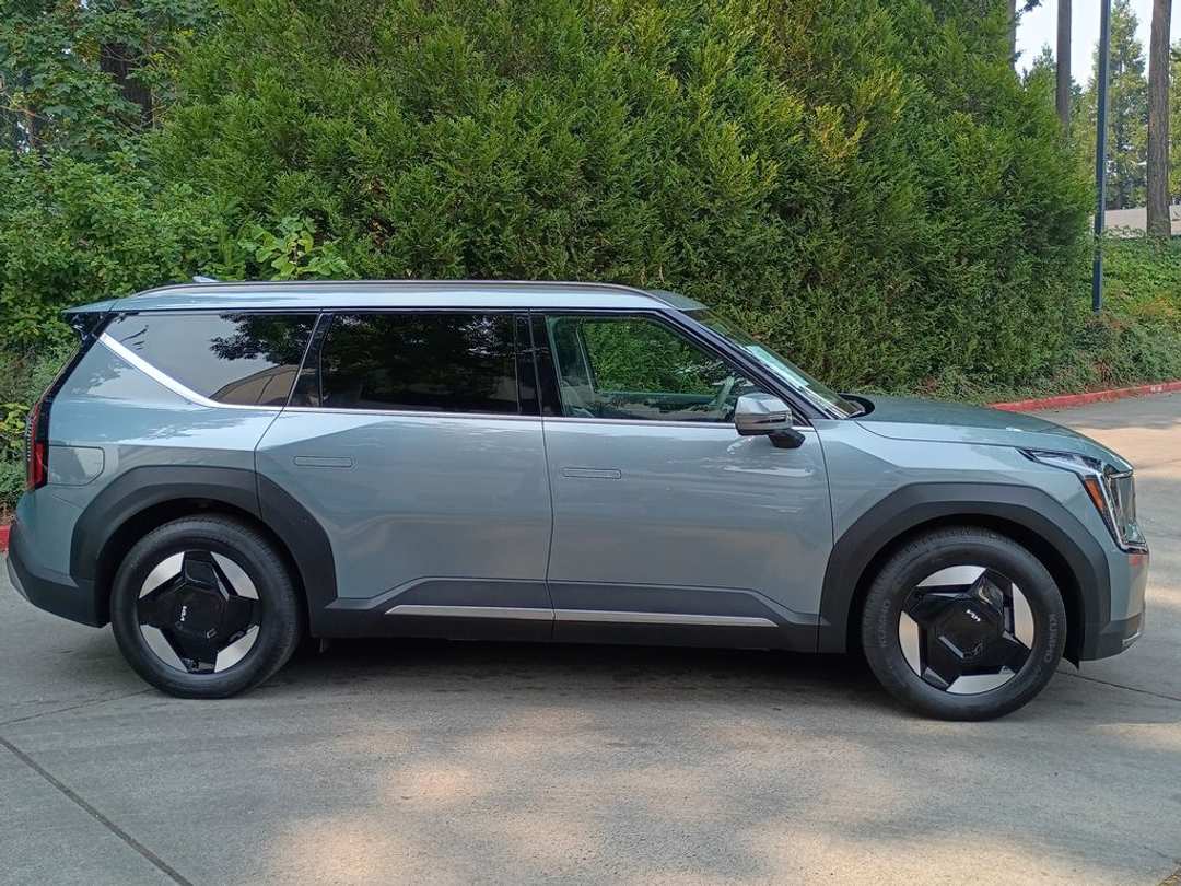 2024 Kia Ev9 Wind - Image 3