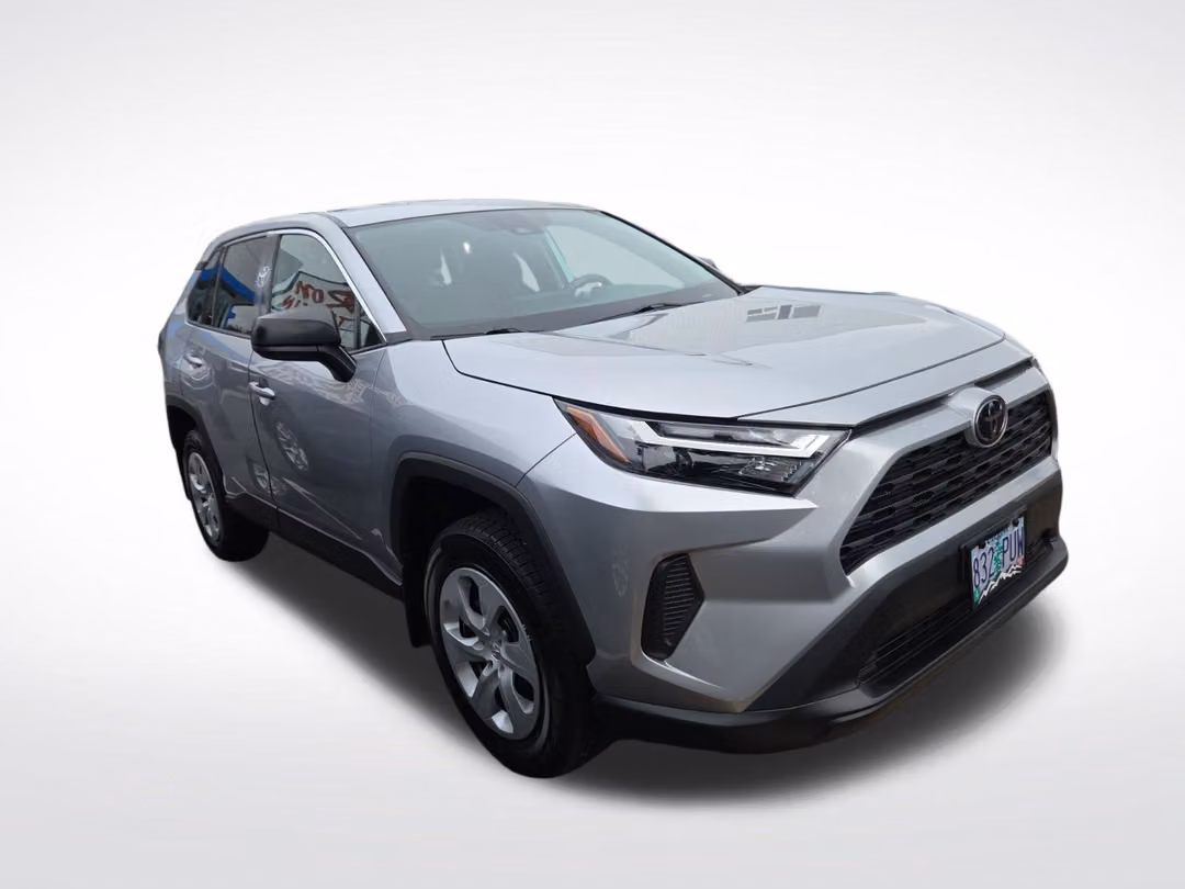 2025 Toyota Rav4 LE - Image 3