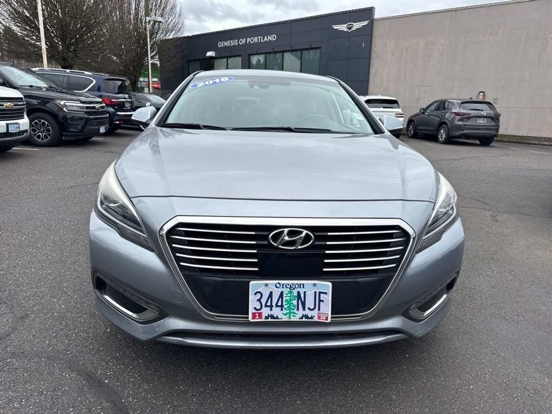 2016 Hyundai Sonata Plug-In Hybrid Limited - Image 2