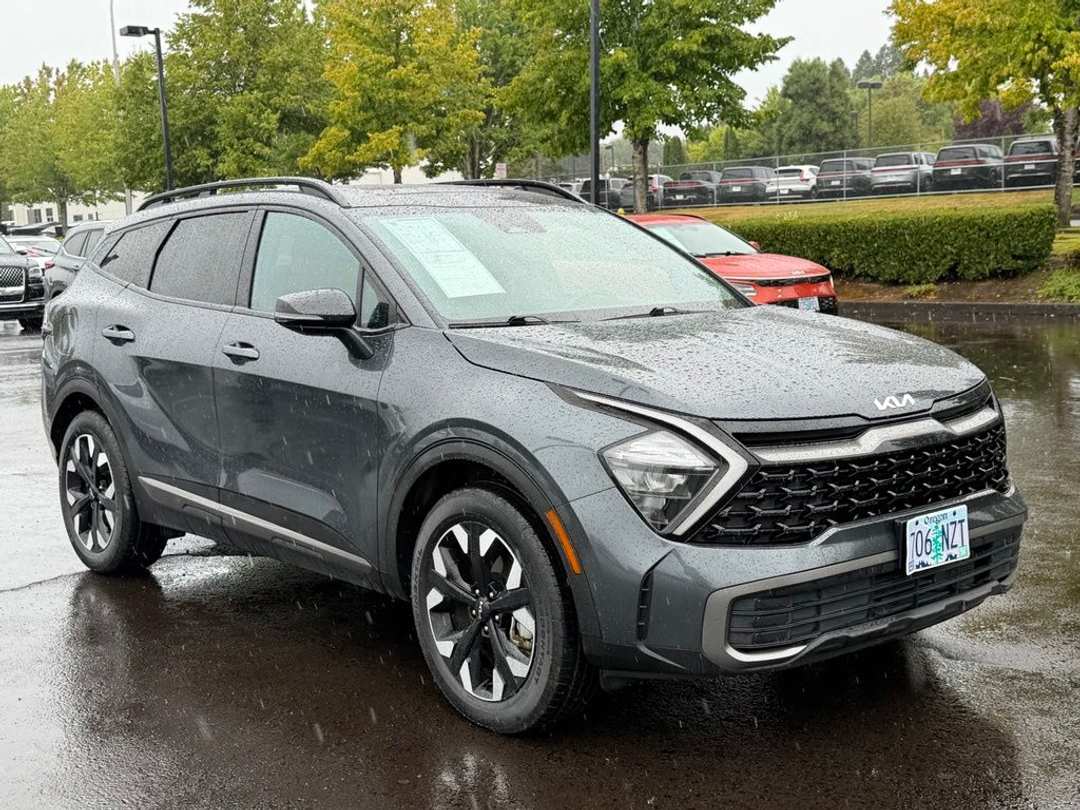 2023 Kia Sportage Plug-In Hybrid XLine - Image 2